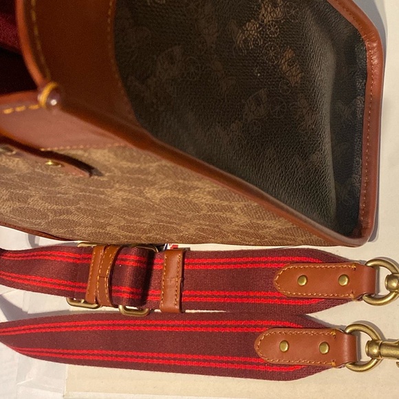 Coach Field Tote 24 - Picture 15 of 16